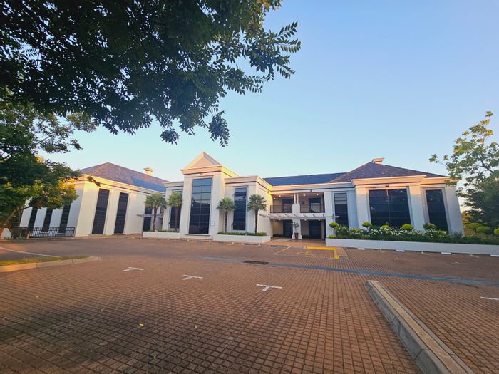 Bryanston Office To Rent: Equipped with boardroom, kitchen, secure park access.