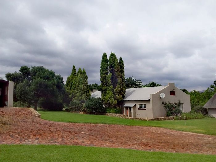 Rustenburg Rural Small Holding For Sale: 3-bed home, flat, pecan trees, expansive land.