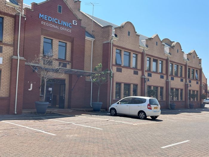 246m2 Office Space To Rent in Boardwalk, near retail and fitness amenities.
