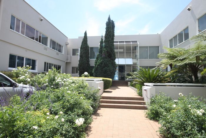 To Rent: Office in Parktown with secure access, ample parking, and signage opportunities.