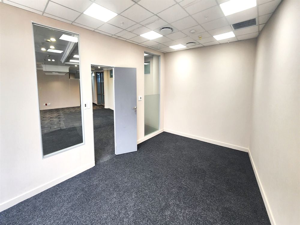 Katherine and West unit37 5th Fl D