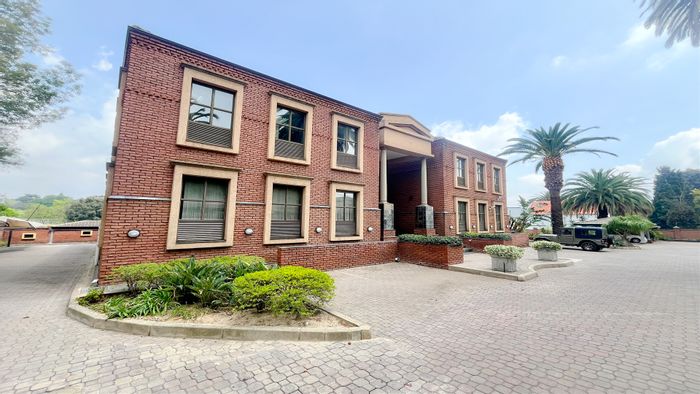 Houghton Estate Office To Rent: 500m², secure parking, backup power, prime location.