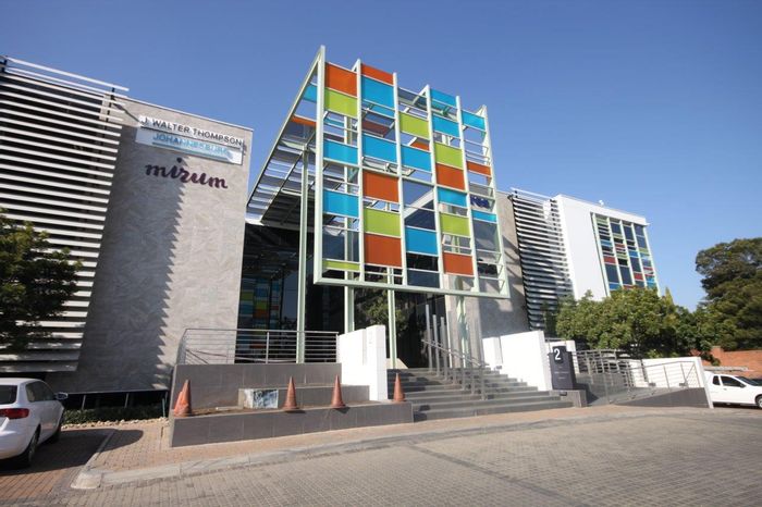 Bryanston Office To Rent: Premium-grade space, secure, near Nicolway Shopping Centre.