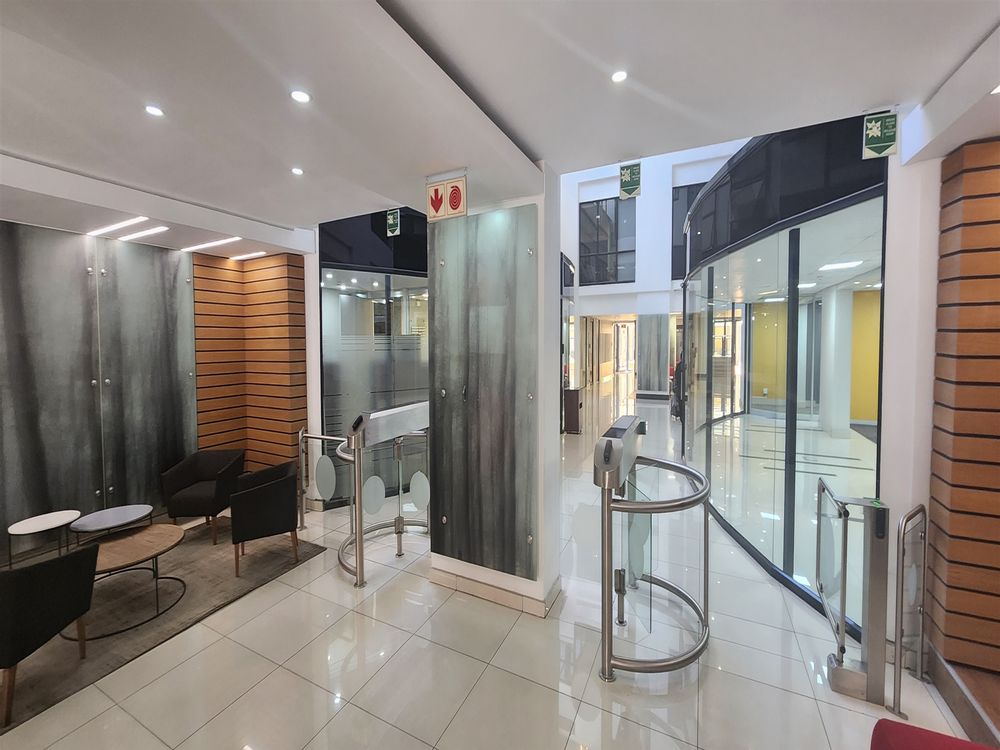 82 Maude Street, Sandton Ground Floor Entrance