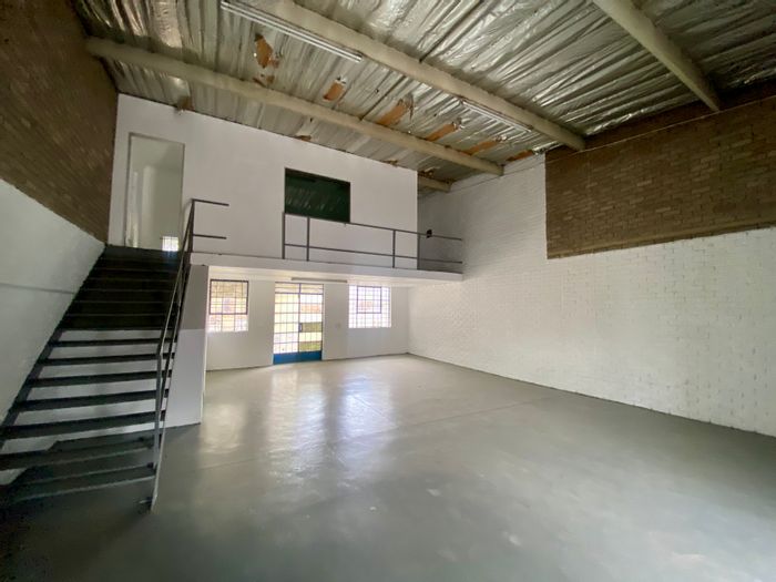 Industrial Mini Warehouse To Rent in Halfway House with 24/7 Security and Courtyard.