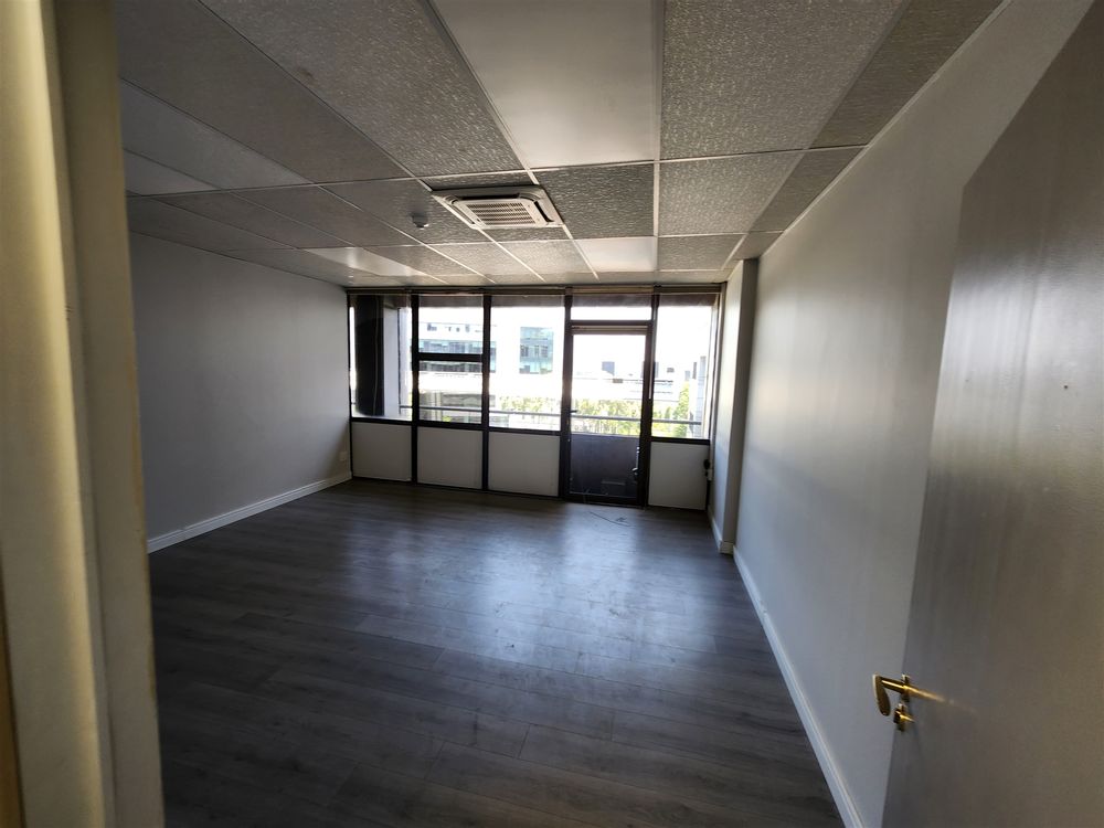 Advocates Chambers, Sandton - 4th Fl Office 2