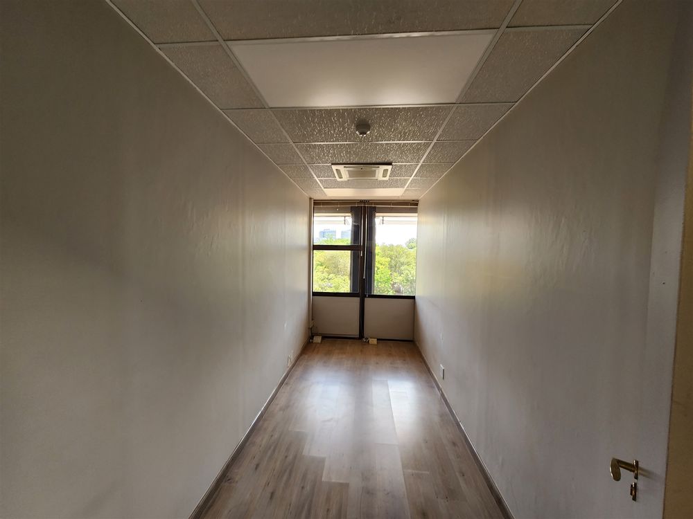 Advocates Chambers, Sandton - 4th Fl Office 5