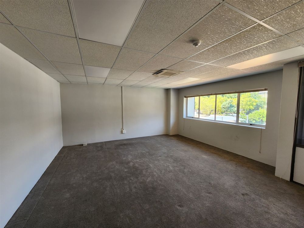 Advocates Chambers, Sandton - 4th Fl Office 10