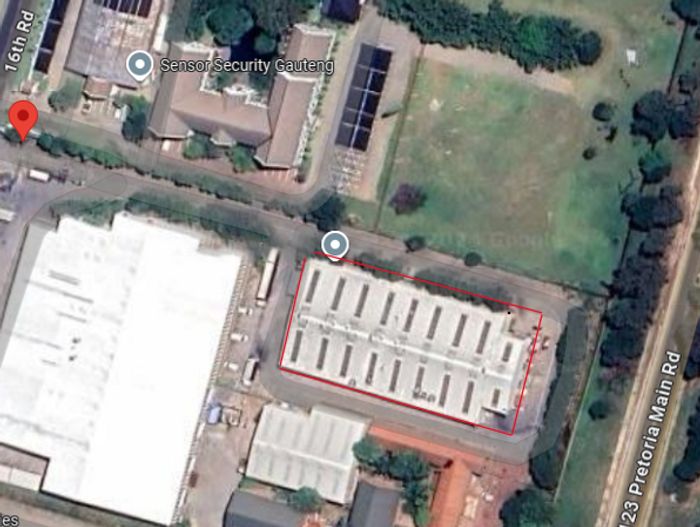 Industrial property for sale in Randjespark: 3,189sqm space with ample amenities.