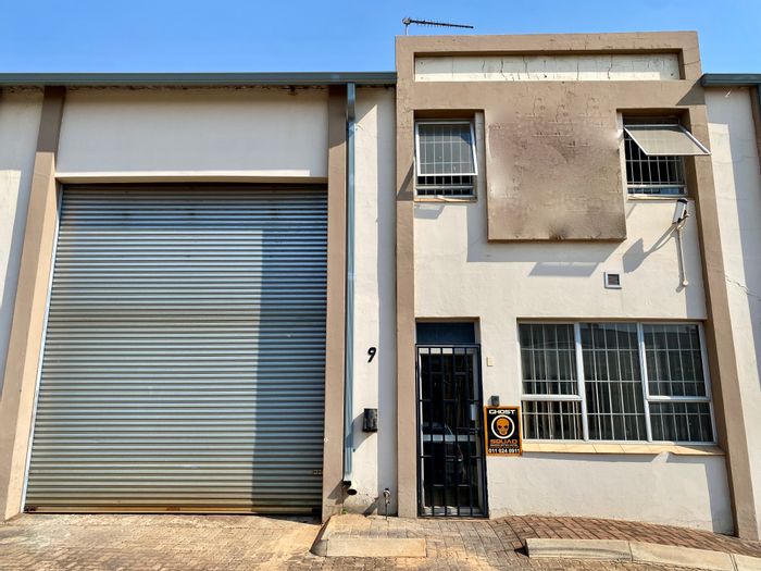 Industrial mini unit for sale in Halfway House, featuring versatile space and prime access.