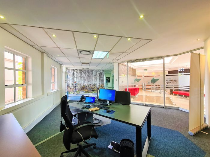 Office to Rent in Fourways: 3 offices, boardroom, shared balcony, golf course access.