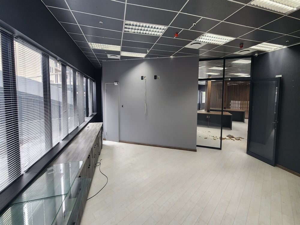 24 Central-Sandown-Sandton-2nd Floor 294.43m² Office area 5