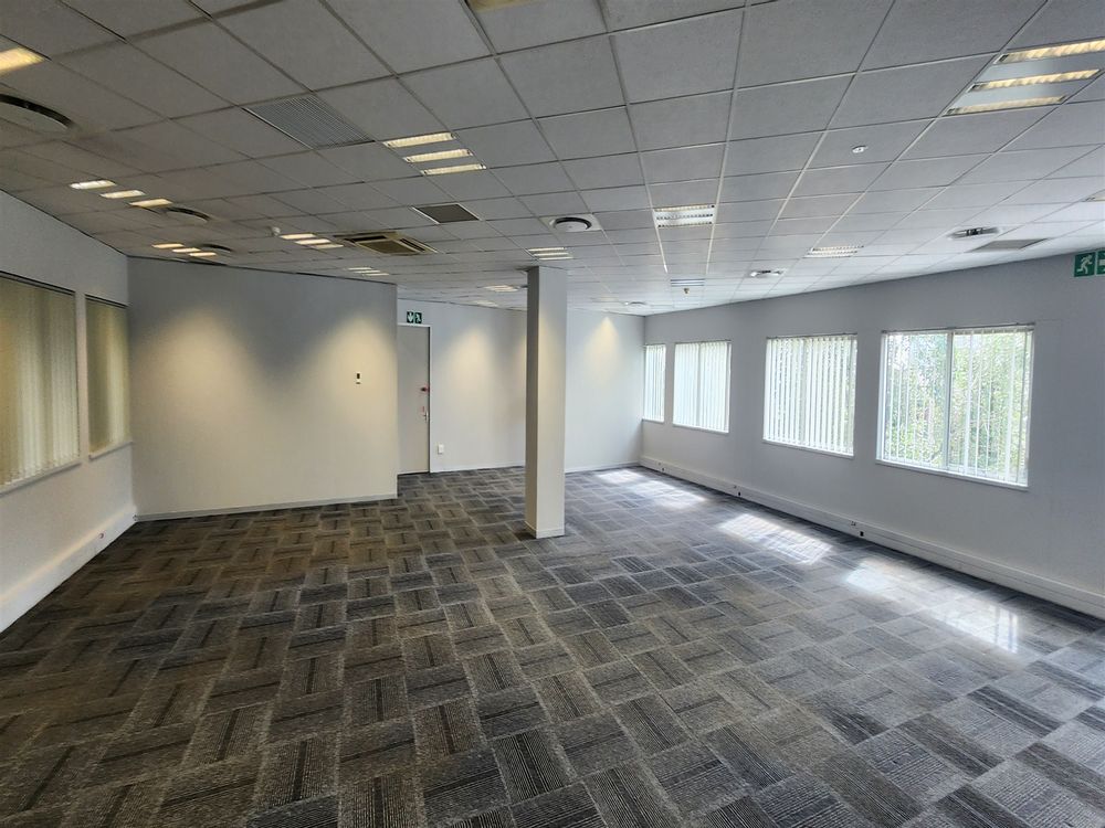 Sandown Mews - Sandton - East Bldg Gr Floor 294.5m² (12)