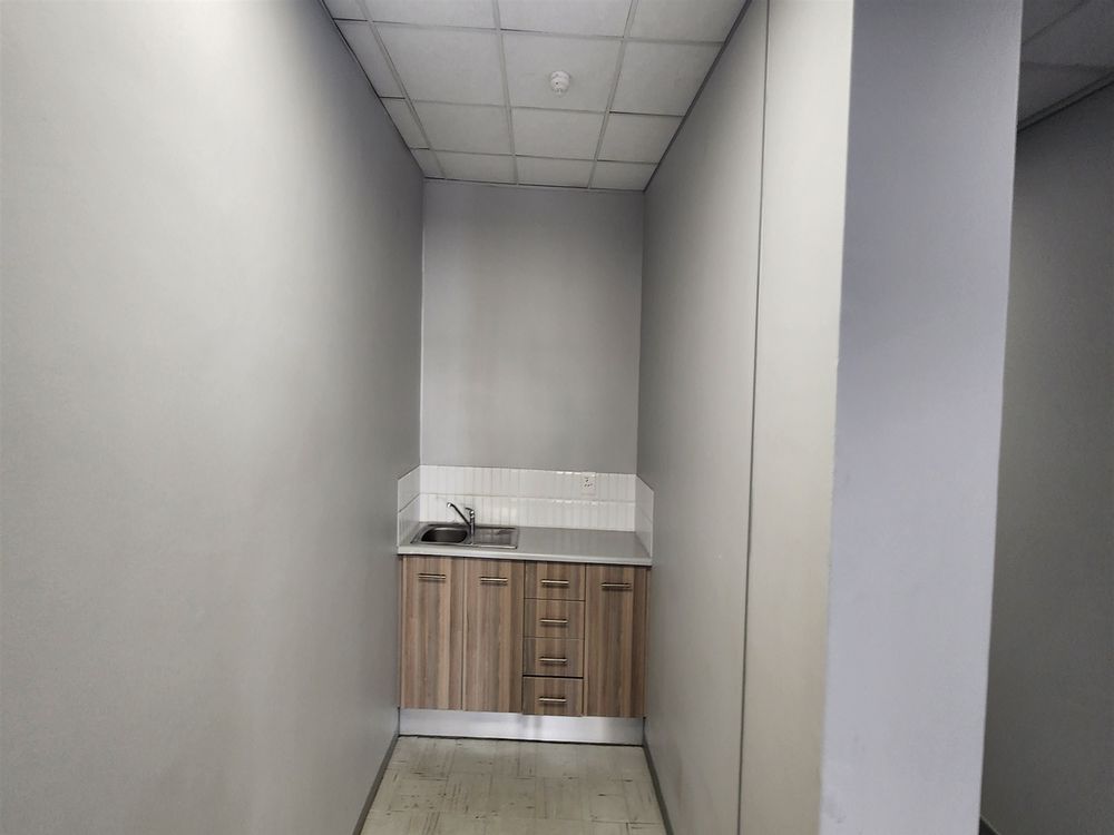 Sandown Mews West Building - Sandton -Gr Floor 594,6m² Kitchen