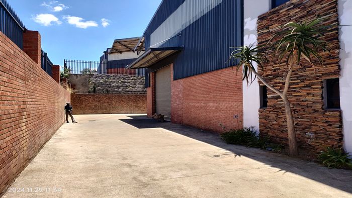 Industrial Unit To Rent in Cosmo Business Park with mezzanine and ample power.