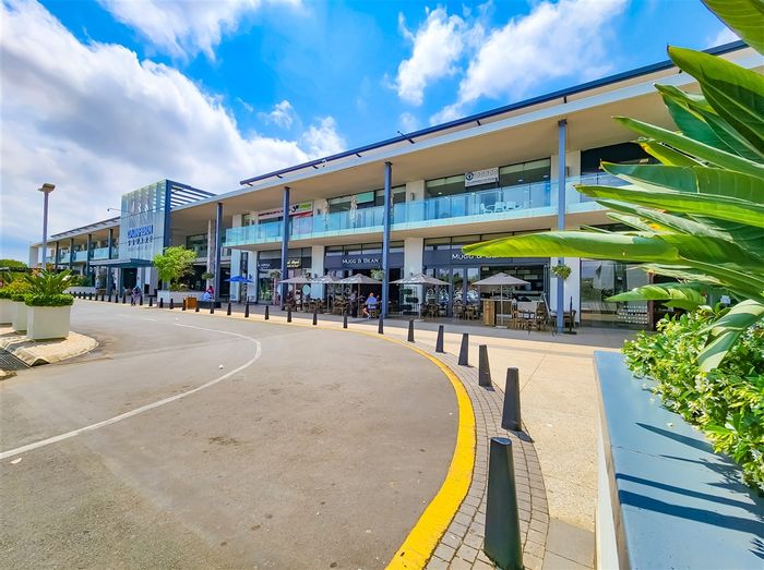 Fourways Office To Rent: Open-plan space, air-conditioned, secure with ample amenities.