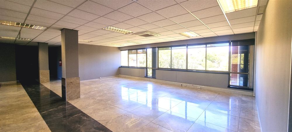 The Woodlands-Woodmead-Building 14 (7)