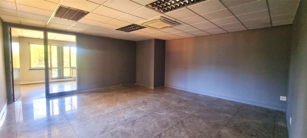 The Woodlands-Woodmead-Building 14 (13)
