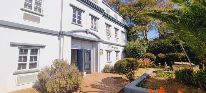 Rivonia Office For Sale: Self-contained unit with flexible layout and prime location.