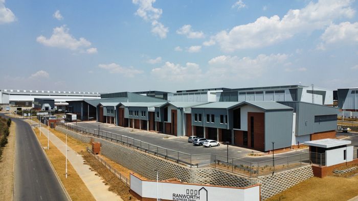 Industrial units to rent in Longlake with secure park and 24-hour security.