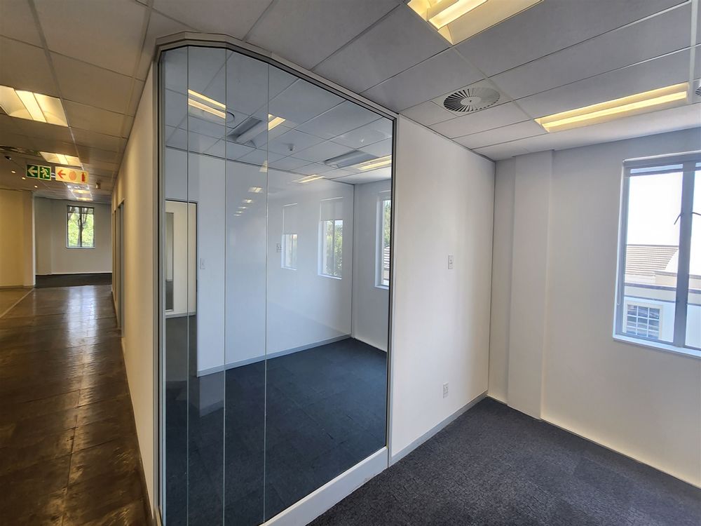 Sandhurst Office Park - Sandton - Block C 1st Fl 1396m² (4)