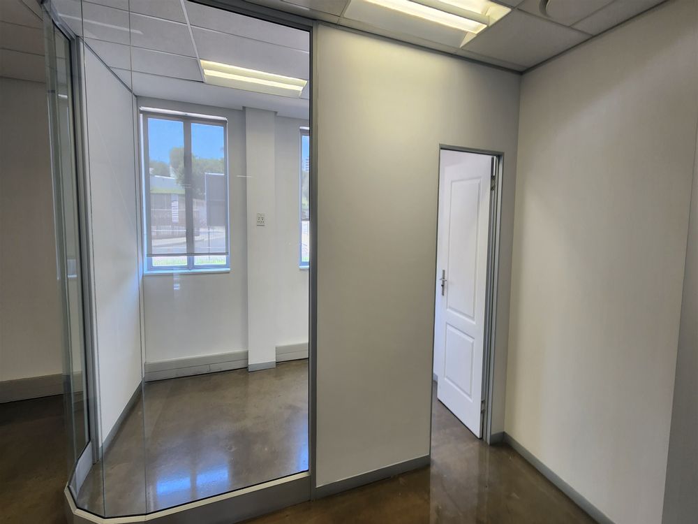 Sandhurst Office Park - Sandton - Block C 1st Fl 1396m² (7)