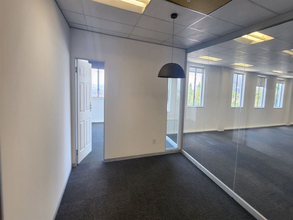 Sandhurst Office Park - Sandton - Block C 2nd Fl 1399m² (6)