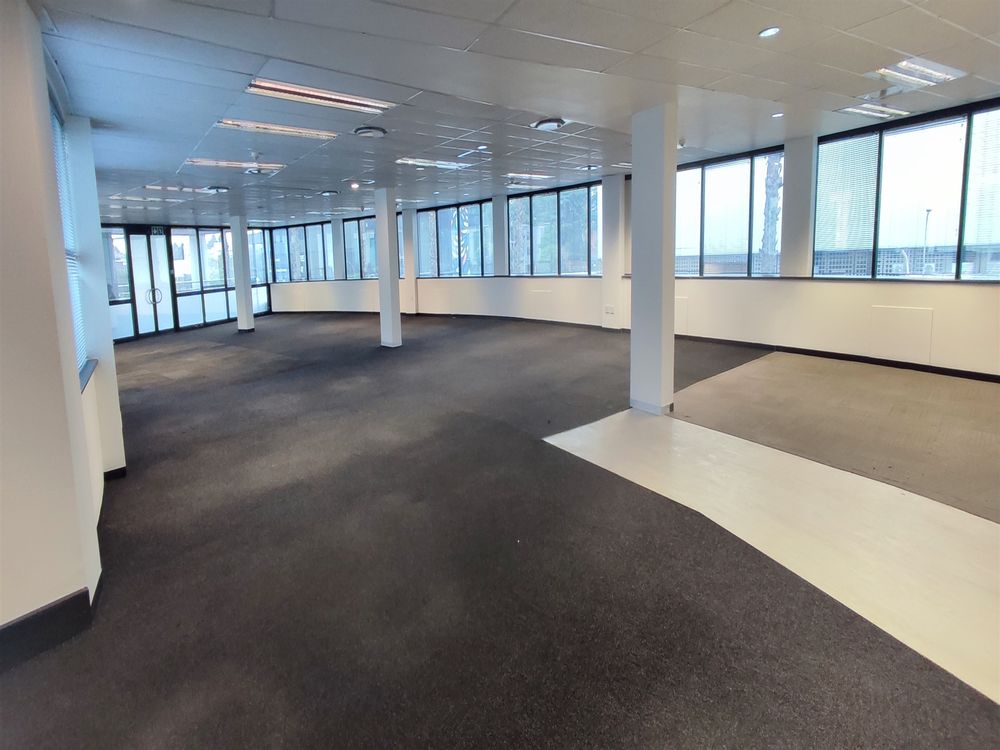 Grosvenor Corner-Rosebank-2nd fl 2078,54m² (1)