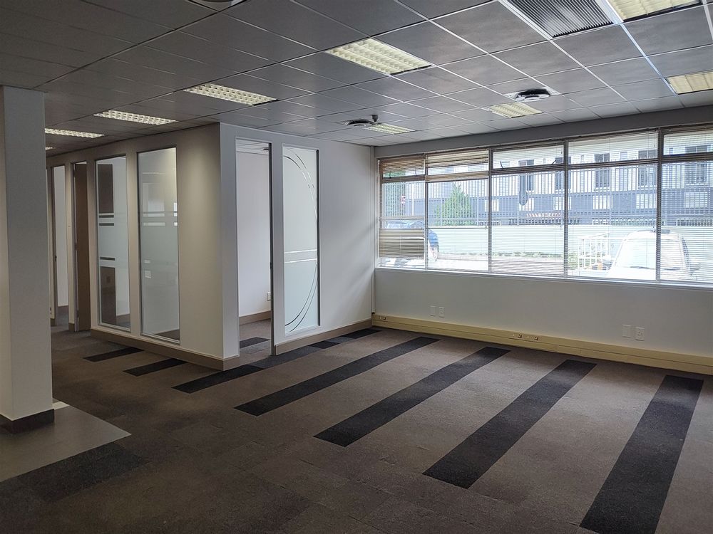 33 Fricker Road-Illovo-Gr Floor 937.61m² (8)