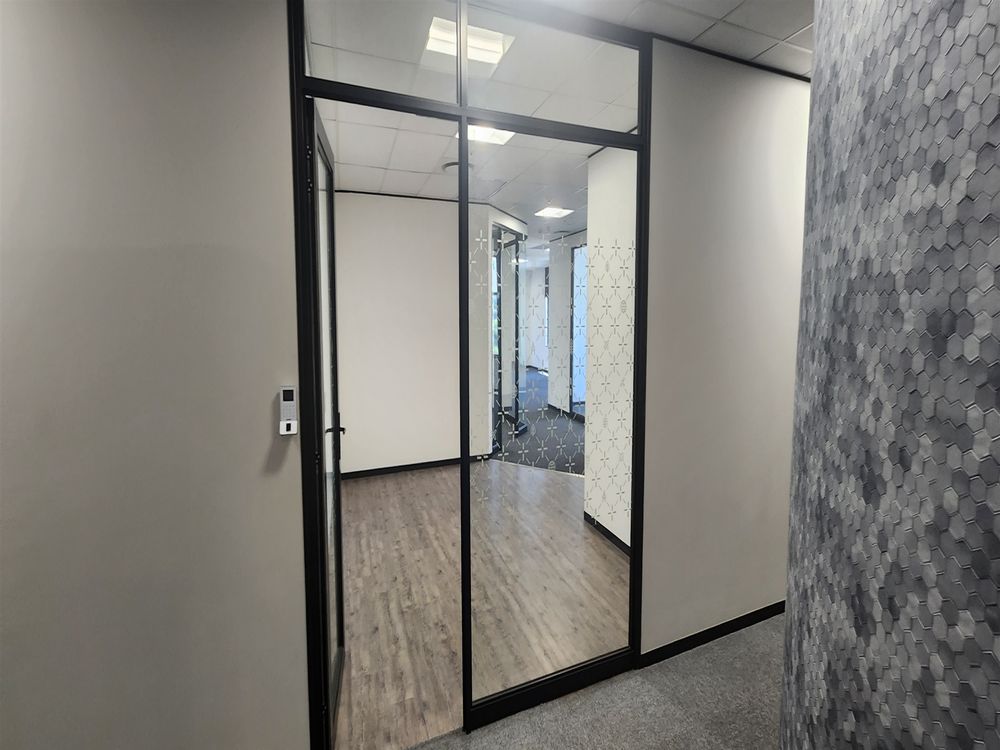 Sandton Gate-Sandton-1stfl 180m² (1)