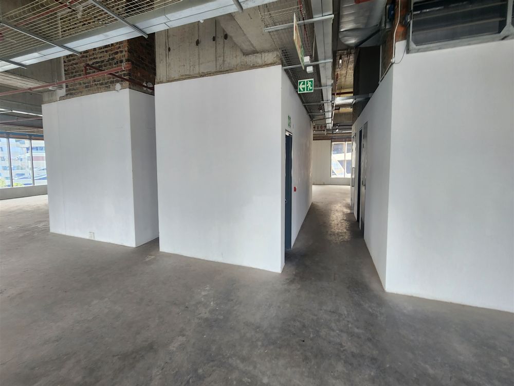 96 Rivonia Road-Sandton-3rdfl 1236m² (2)