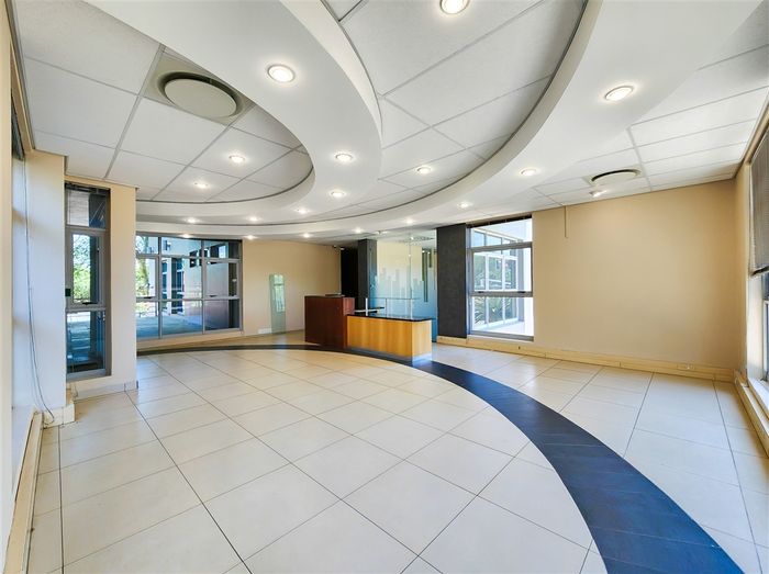 Fourways Office To Rent: Ground-floor space with meeting rooms, parking, and security.