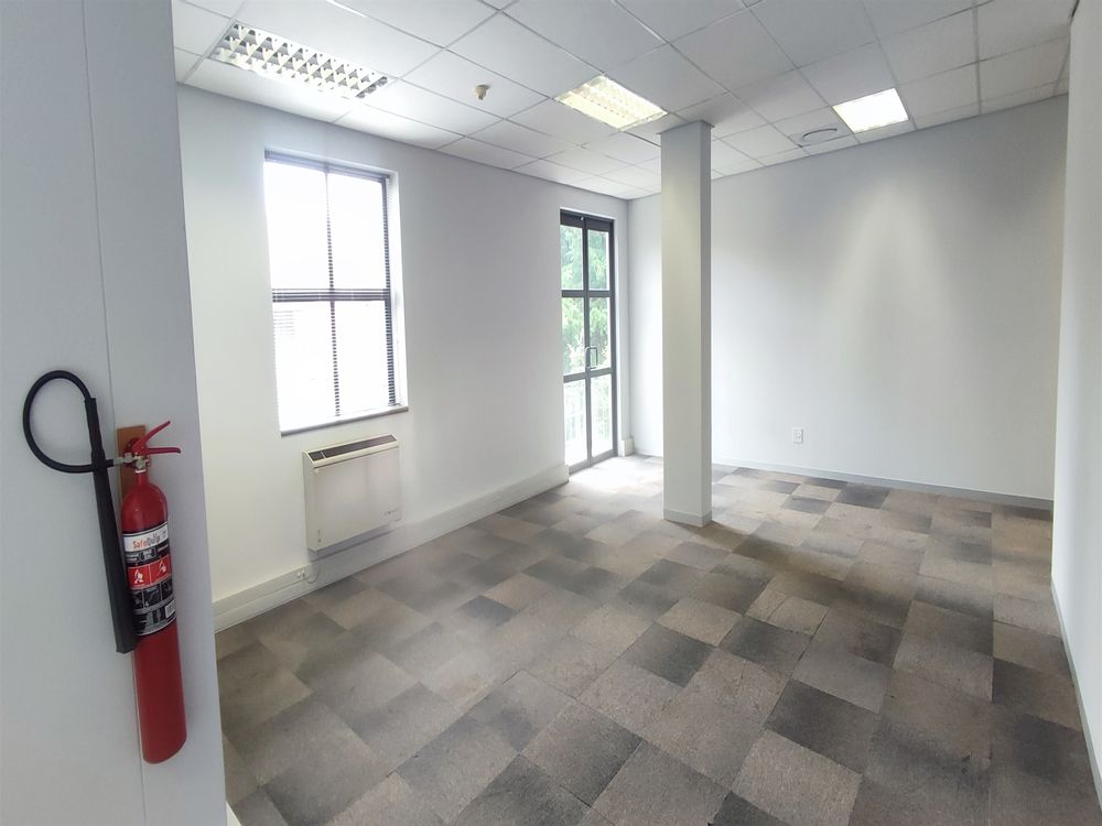 28 Fricker Road - Illovo - First Floor 339.77m² (9)