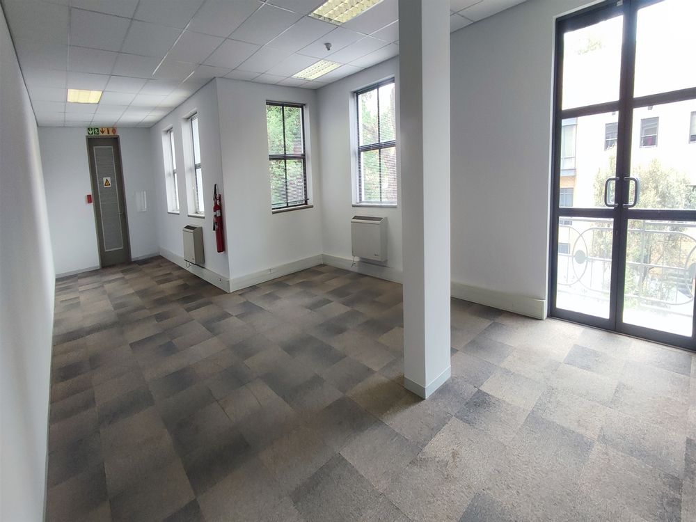 28 Fricker Road - Illovo - First Floor 339.77m² (8)