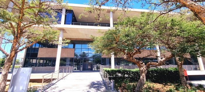 Office To Rent in Woodmead: Customizable space with security, backup utilities, and highway exposure.