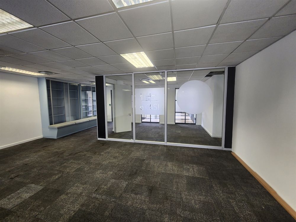 Strathavon 11 - Sandton - Bldg2 - 2ndlf 1310.41m² (12)