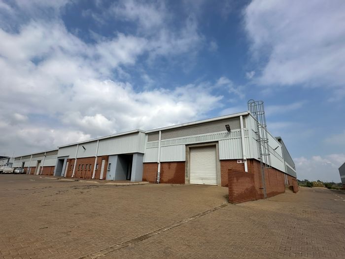 Industrial property in Olifantsfontein to rent, 573m² with 24/7 security access.