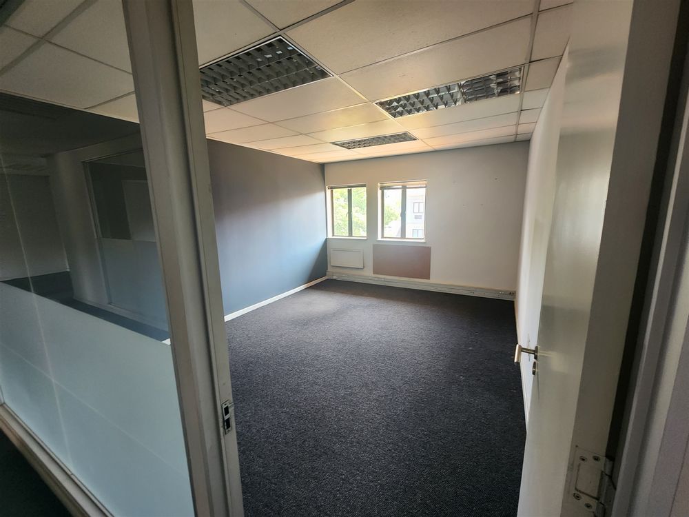 Grayston Ridge Office Park - Sandton - C 1st Fl 604m² (6)