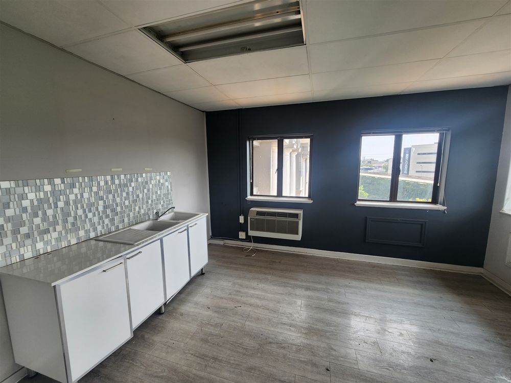 Grayston Ridge Office Park - Sandton - C 1st Fl 604m² (12)