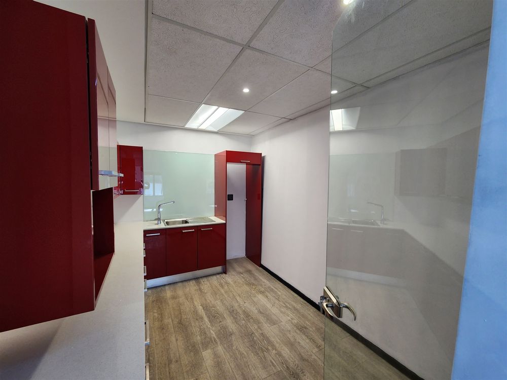 Sandhurst Office Park - Sandton - Block A grfl 1066m²(7)