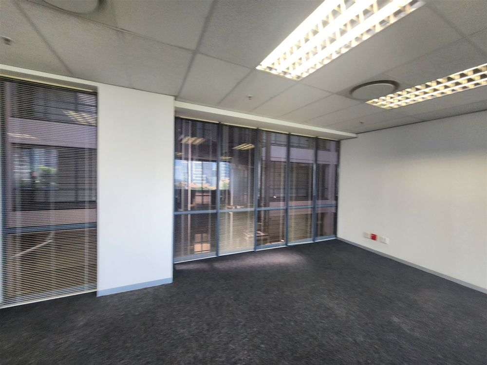 82 Grayston Drive - Sandton - 3rd fl 379,5m² (8)