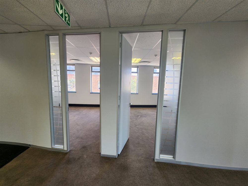 82 Grayston Drive - Sandton - 3rd fl 898.1m² (4)
