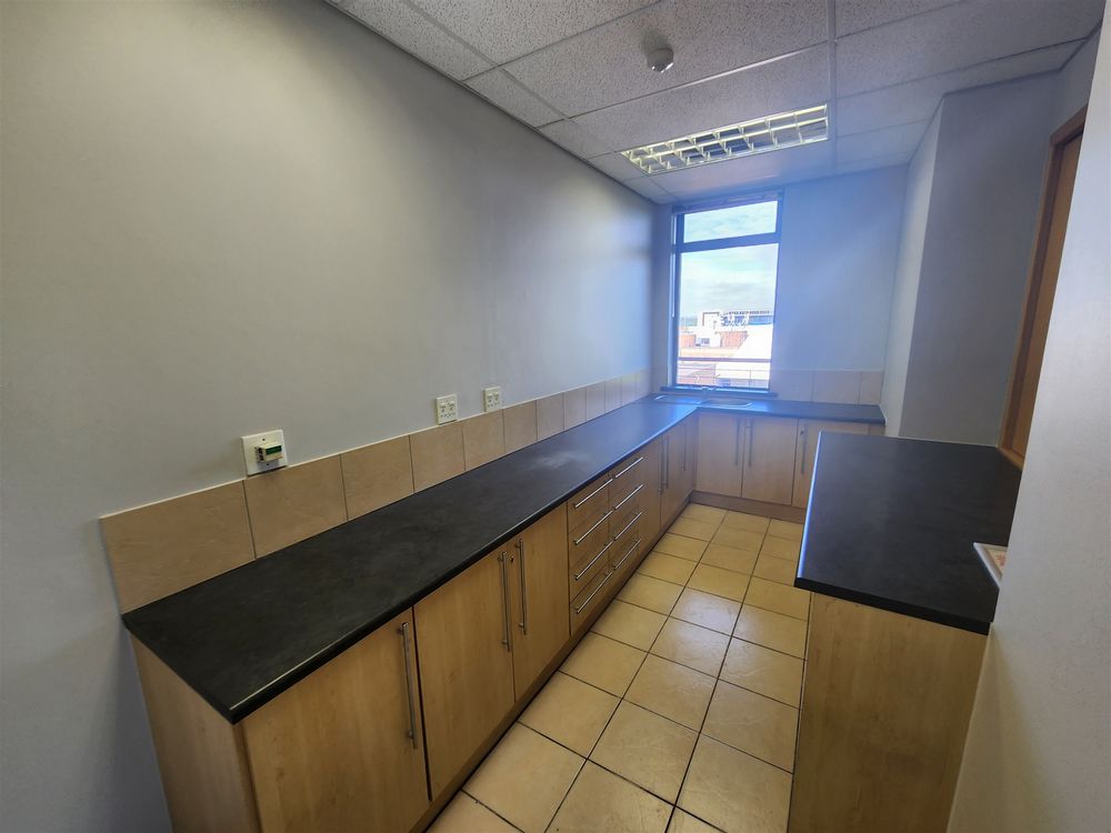 82 Grayston Drive - Sandton - 3rd Floor - 1277,6m² (14