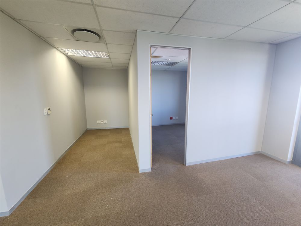 82 Grayston Drive - Sandton - 4th Fl 788.4m² (6)