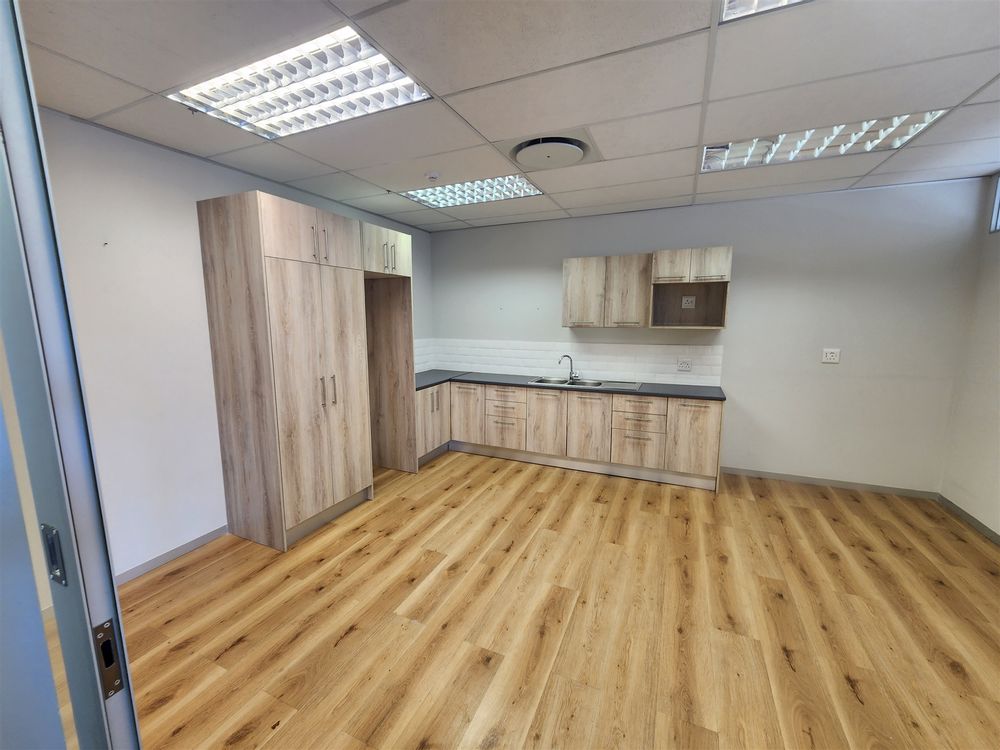 82 Grayston Drive - Sandton - 4th fl 489m² (6)