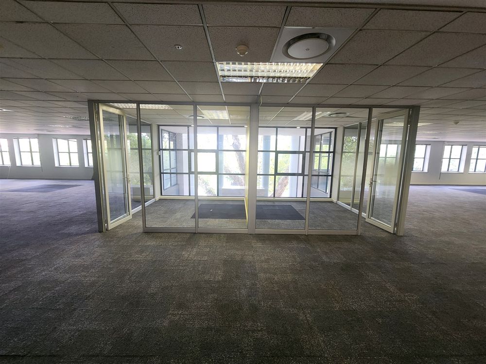 Strathavon 11 - Sandton - Bldg1 - 1st fl 1909.91m² (1)
