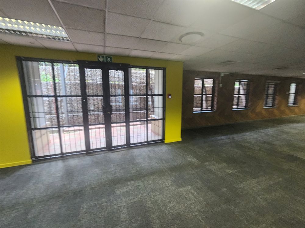 Strathavon 11 - Sandton - Bldg1 - 1st fl 1909.91m² (4)