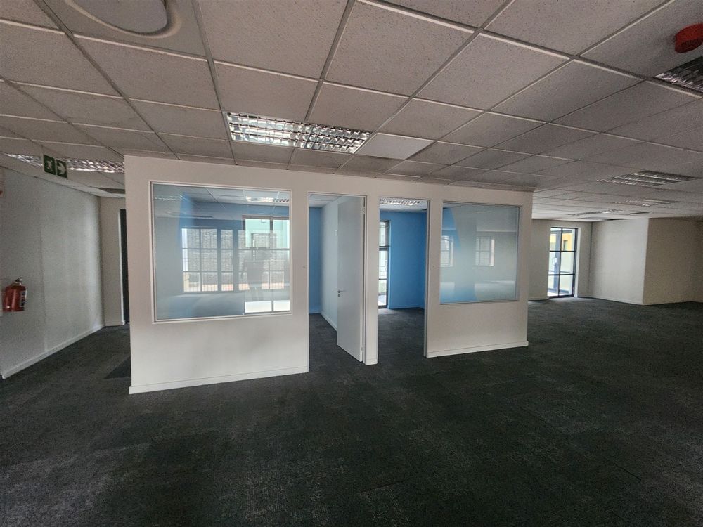 Strathavon 11 - Sandton - Bldg1 - 1st fl 1909.91m² (8)