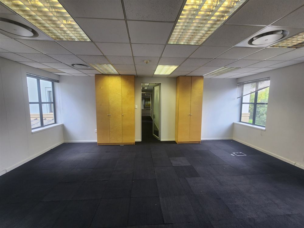 Strathavon 11 - Sandton - Bldg1 - 1st fl 1909.91m² (5)