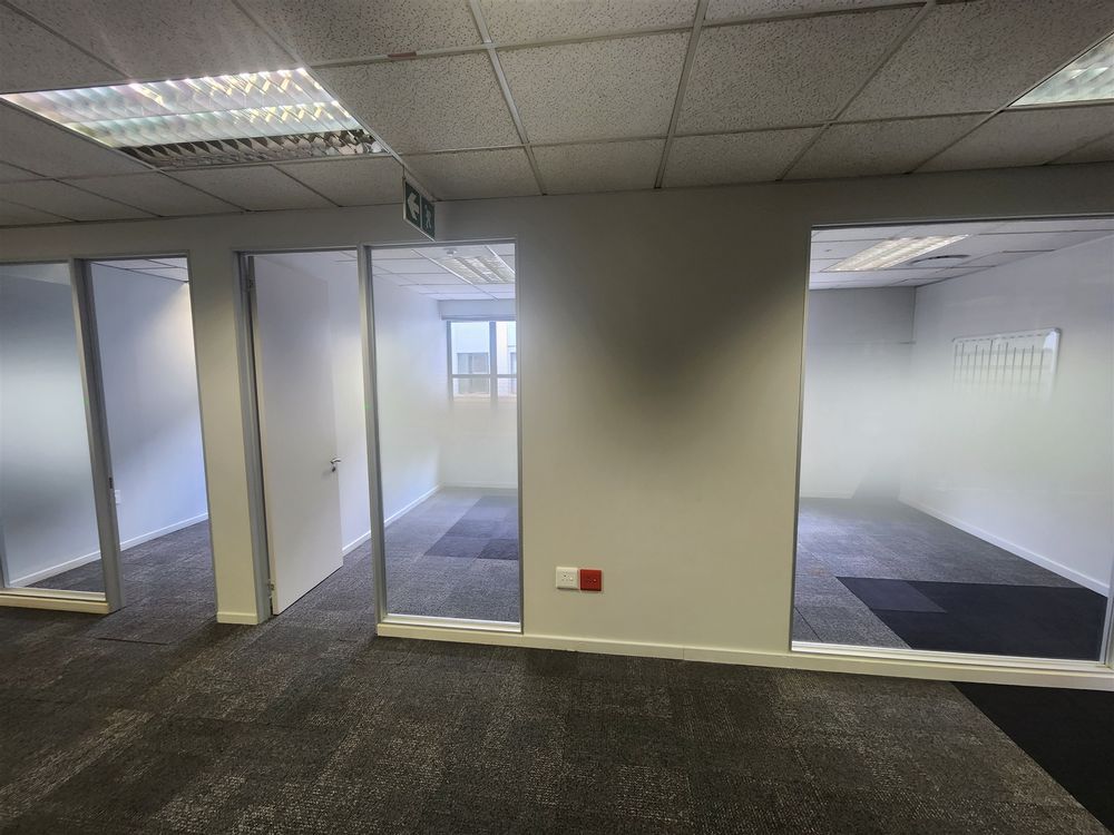 Strathavon 11 - Sandton - Bldg1 - 1st fl 1909.91m² (6)